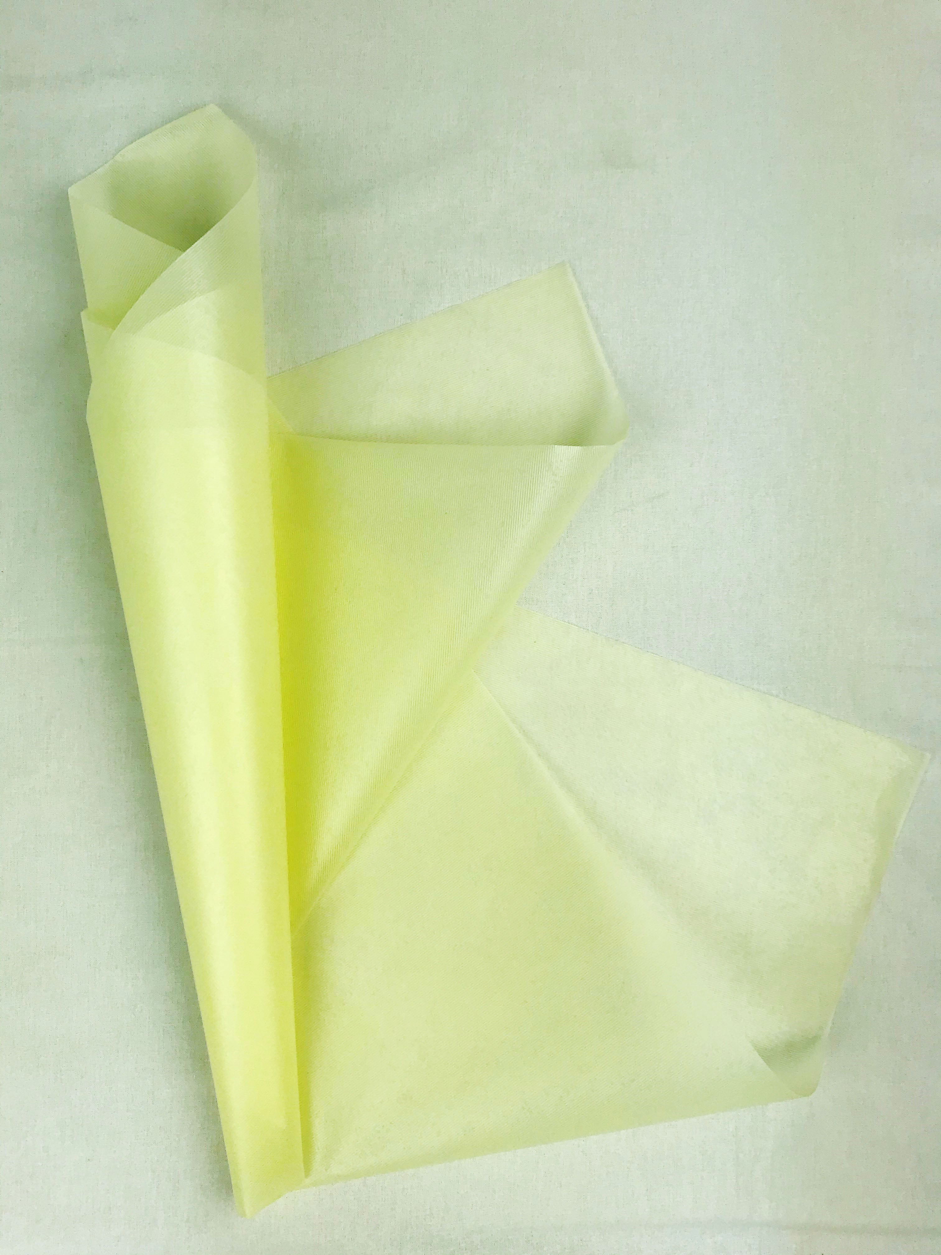 Non woven flower wrapping crispy sheet is waterproof. – OASIS® Floral ...